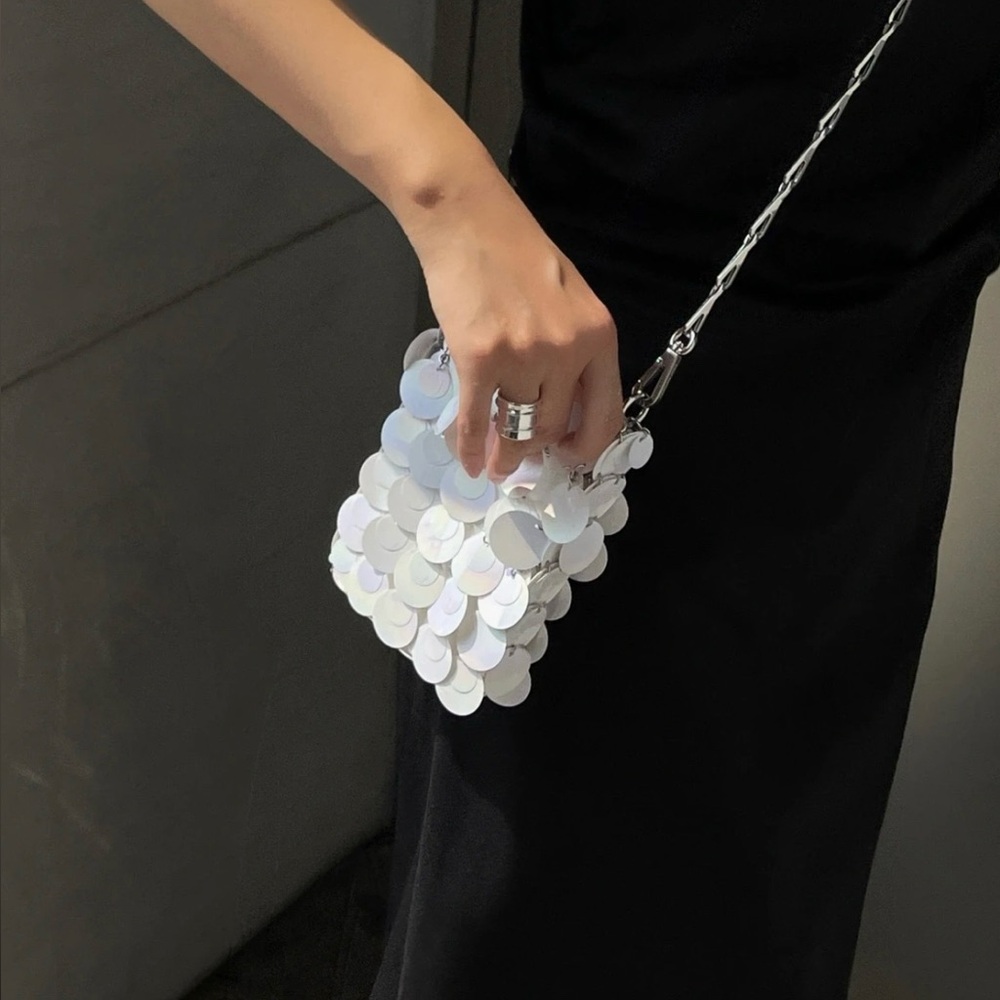 Paco Rabanne Sparkle Discs Mini Bag in White - Picture 5 of 15